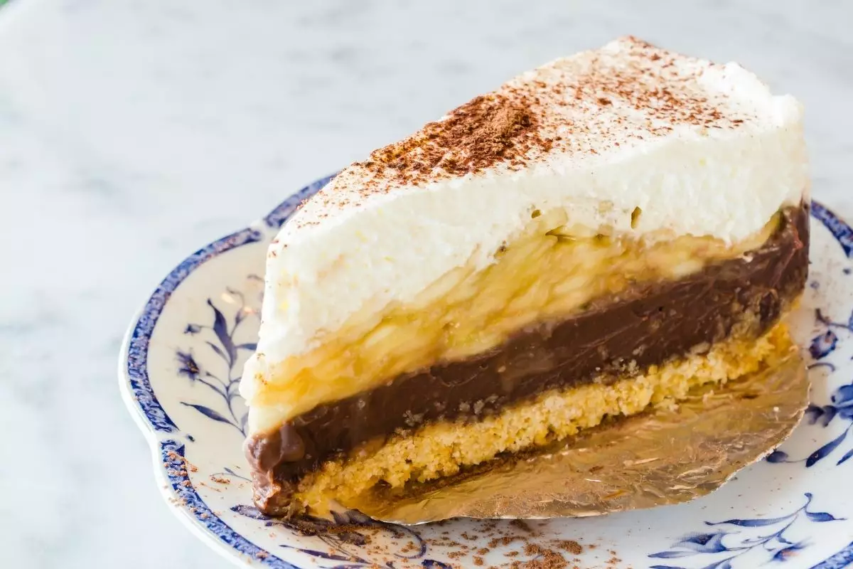 Torta de banana banoffee: receita simples, gostosa e requintada (Canva/Reprodução)