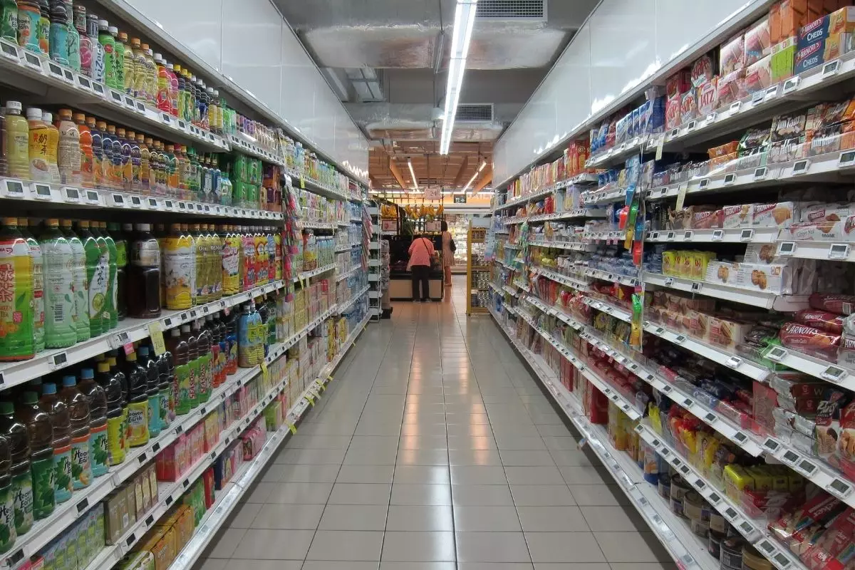 Economia no mercado - Reprodução Canva