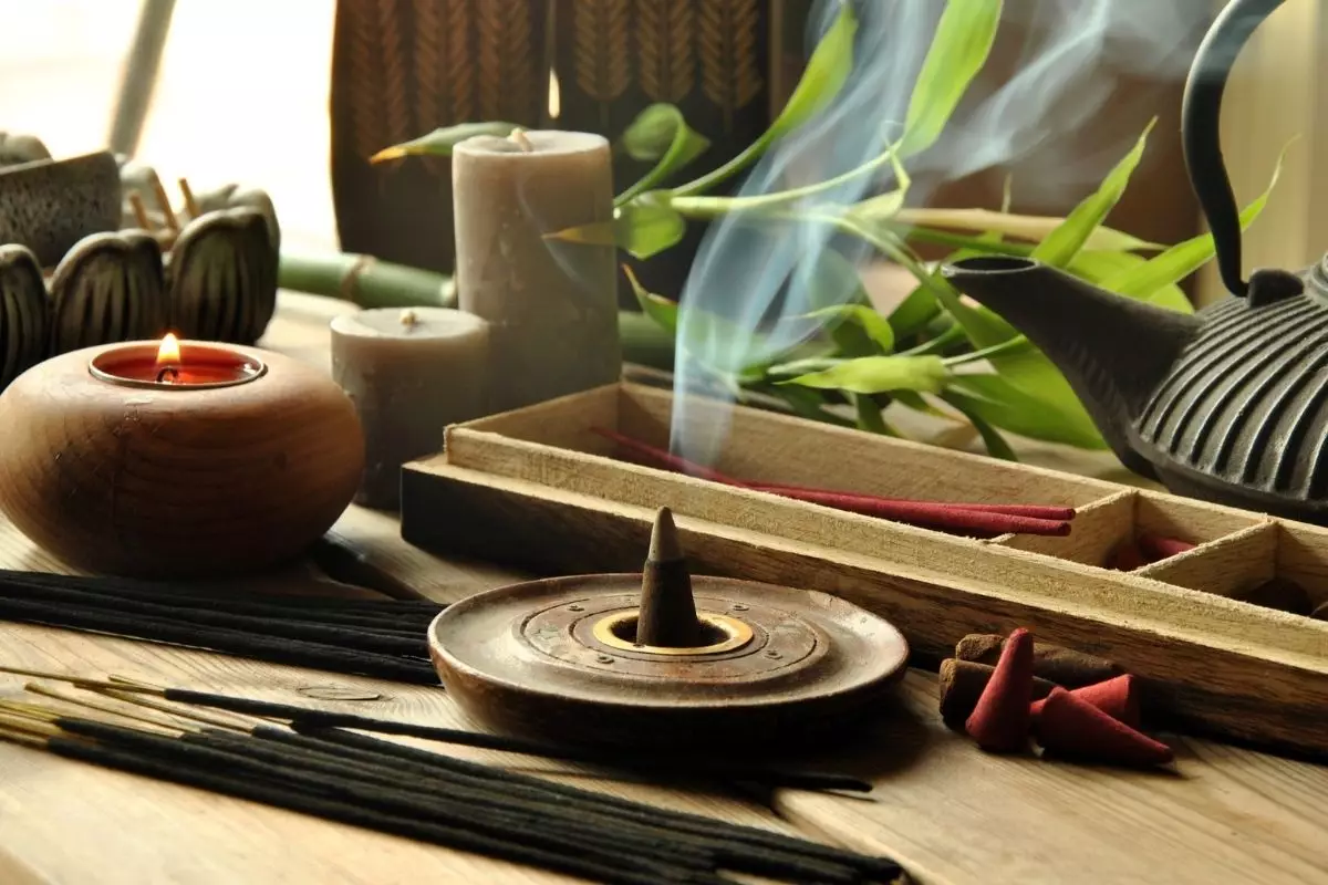 Incensos para ter em casa - reprodução Canva