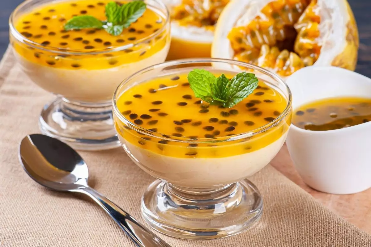 Mousse de maracujá - reprodução Canva