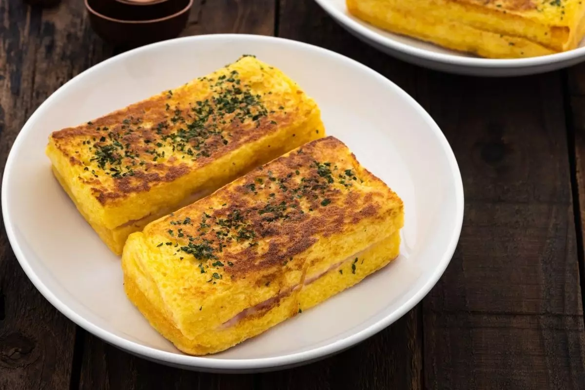 Pão de flocão de milho na frigideira aprenda essa receita simples e barata - Imagem canva