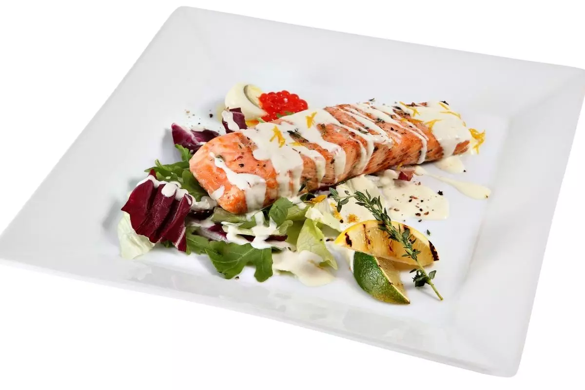 Salmão ao molho branco receita chiquérrima e deliciosa, confira - Reprodução Canva