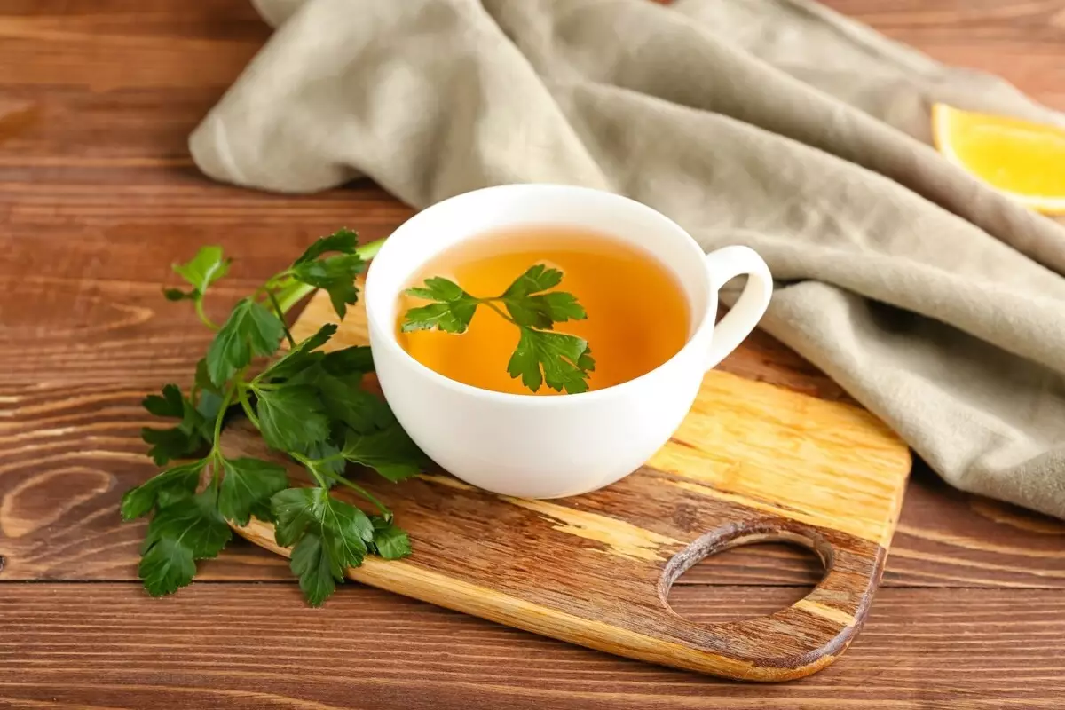 Chá de salsa: veja quais são os benefícios dessa maravilhosa bebida - Fonte: Canva