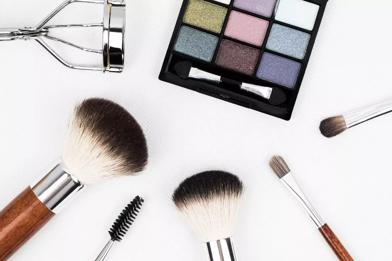Aprenda como lavar pincéis de maquiagem de uma forma prática e rápida - Pixabay