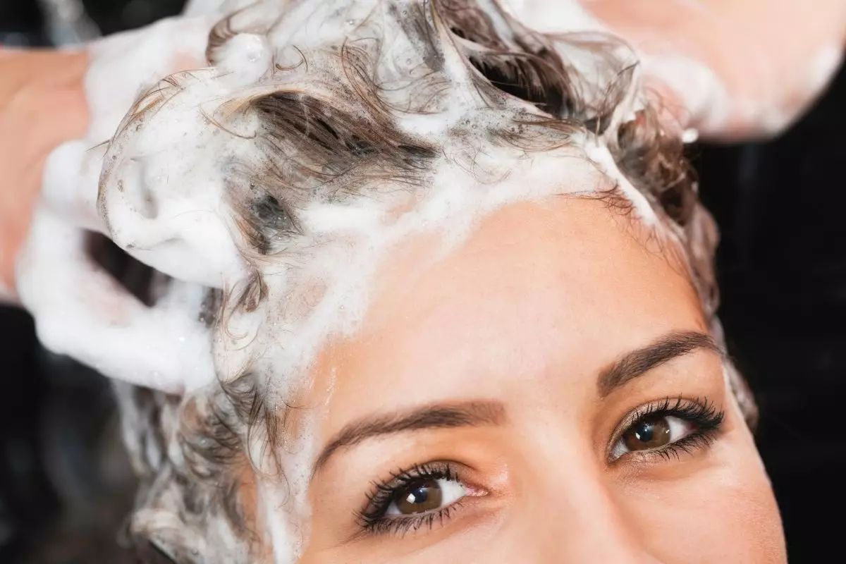 shampoo caseiro para o crescimento - canva