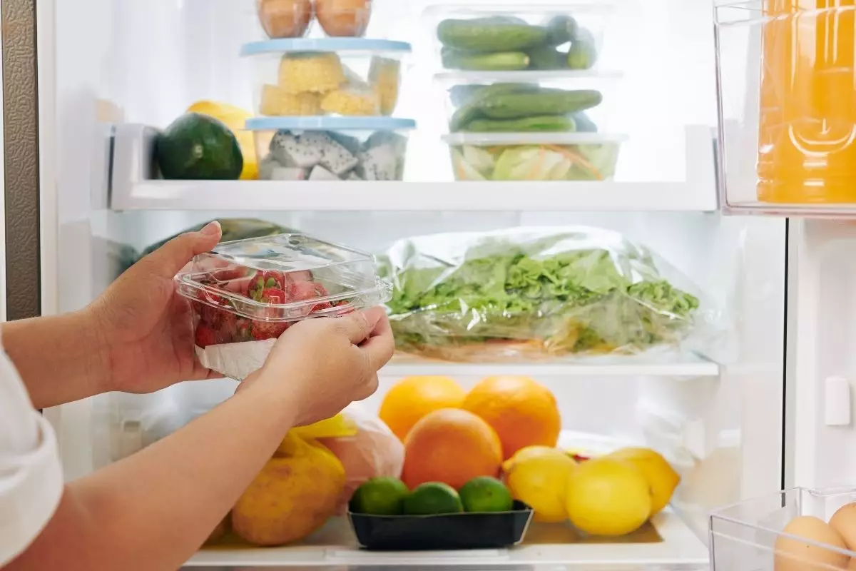 Como organizar geladeira: veja dicas para deixá-la sempre em ordem