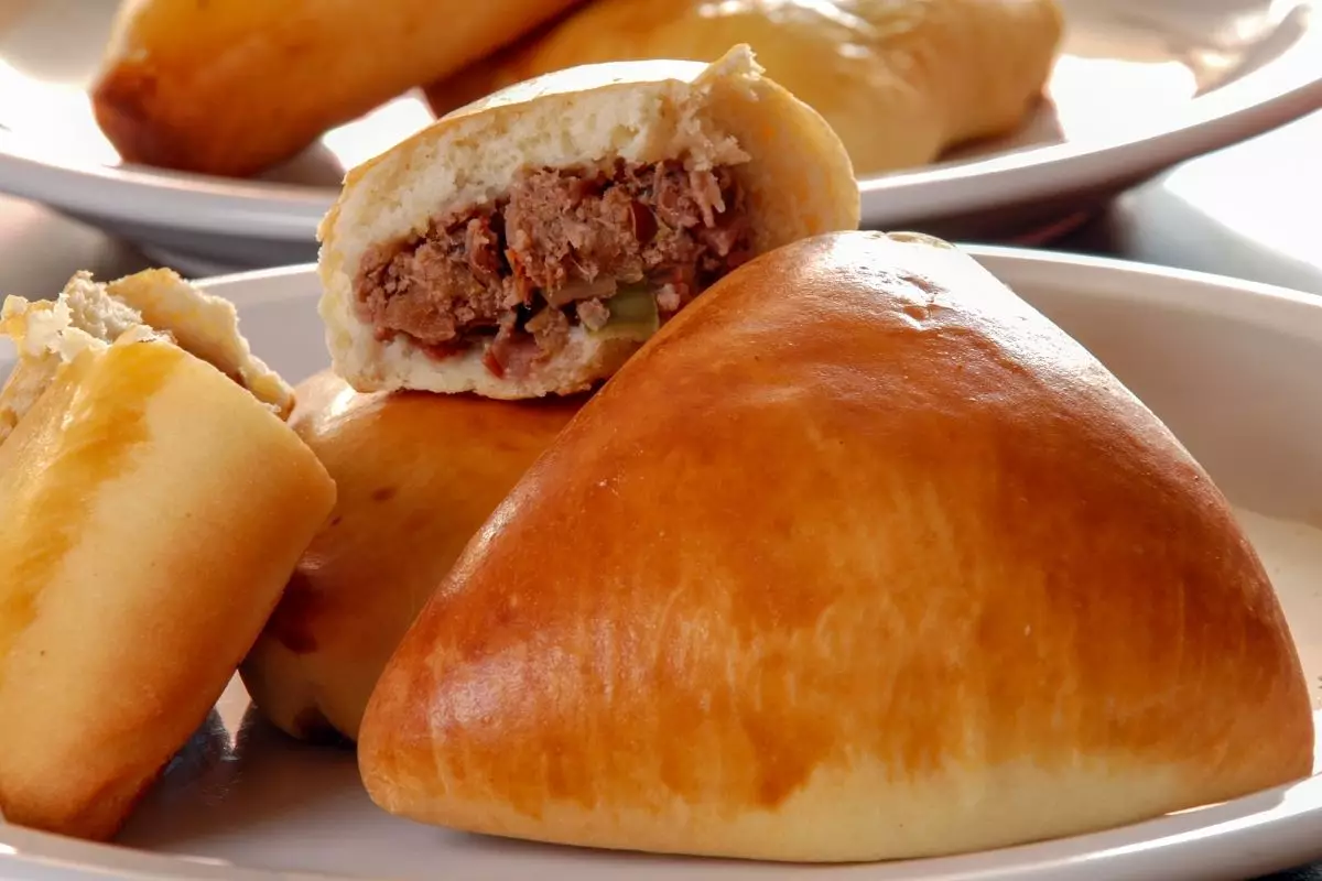 Esfirra de carne - Reprodução Canva