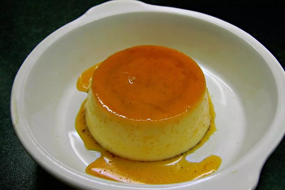 Receita de pudim de pobre feito na lata de leite condensado bem fácil - Reprodução Canva