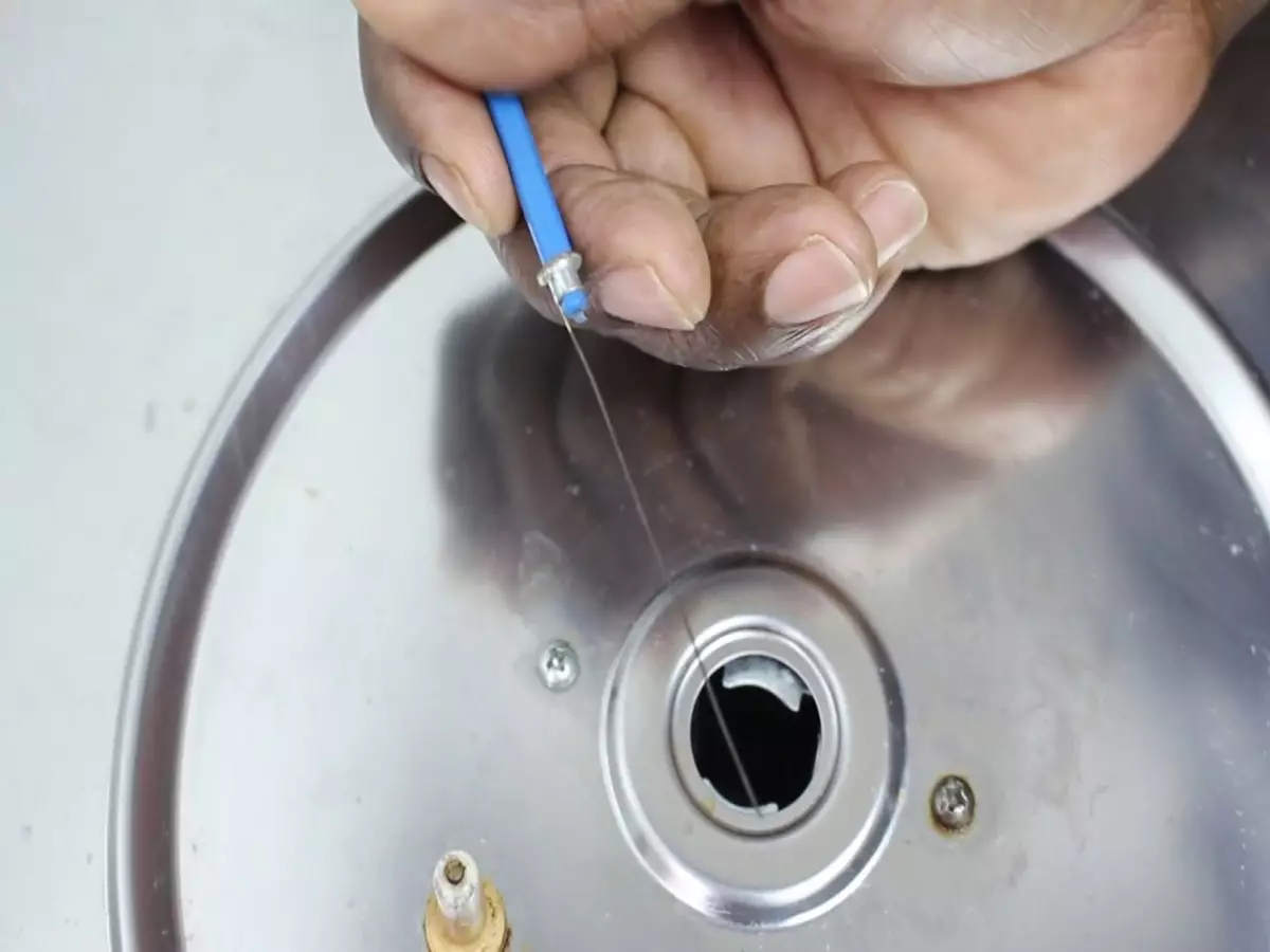 Como desentupir boca de fogão? Veja dicas super fáceis para fazer em casa