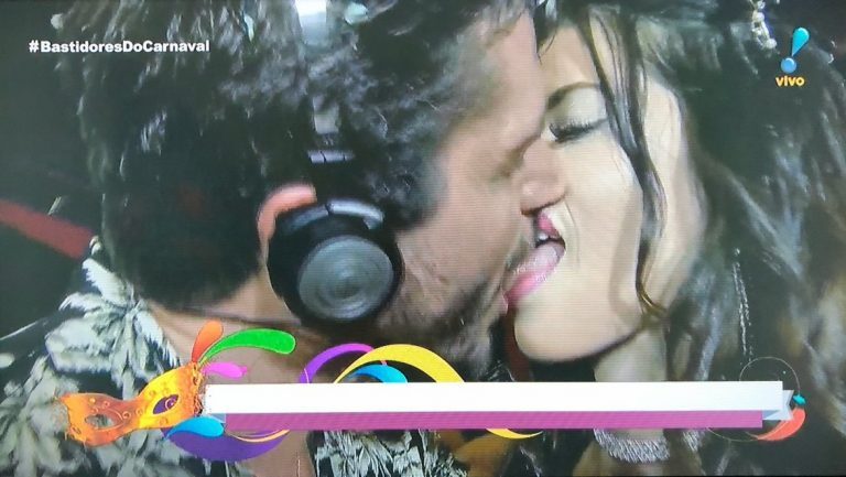 Marcos Harter na cobertura da RedeTV! (Foto: Reprodução)