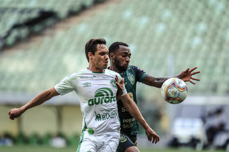 Equilíbrio entre Chapecoense e América marca disputa pelo título da Série B