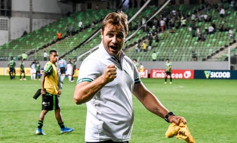 Conheça a carreira de Felipe Conceição, novo técnico do Cruzeiro para 2021