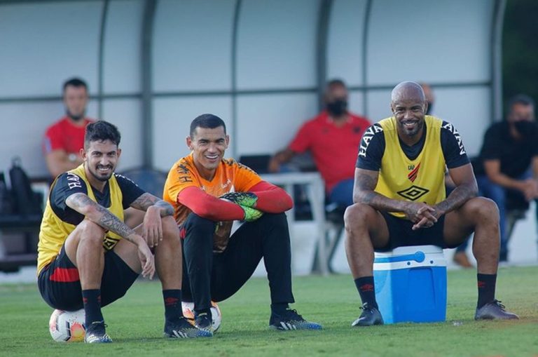 6 clubes que usam o campeonato estadual para testar jogadores. Imagem: Reprodução Instagram @athleticoparanaense