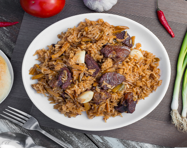 Arroz com linguiça e carne/ Reprodução Pixabay