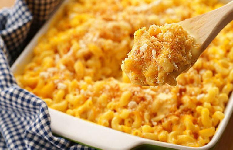 Macarrão com queijo no forno: perfeito para chamar a criançada (Foto: Reprodução iStock)