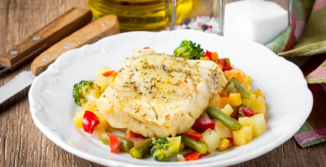 Tilapia no forno: Receita perfeita para colocar no seu cardápio caseiro (Foto: Reprodução Istock)