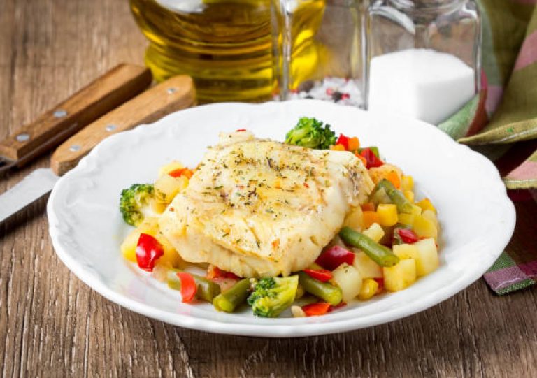 Tilapia no forno: Receita perfeita para colocar no seu cardápio caseiro (Foto: Reprodução Istock)