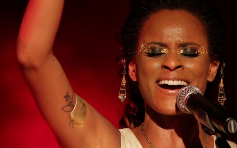 Aline Wirley, ex-Rouge, se declara bissexual / Reprodução: Twitter