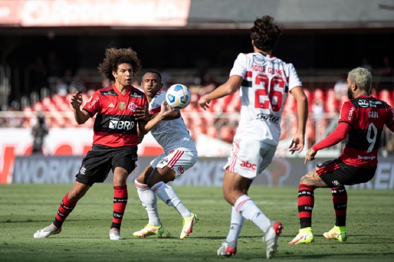 São Paulo x Flamengo goleada de 4 x 0 expõe time ao rebaixamento