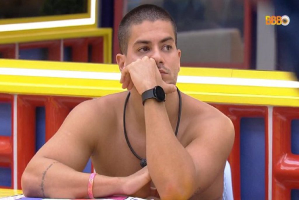 ARTHUR AGUIAR - FOTO REPRODUÇÃO DO TWITTER