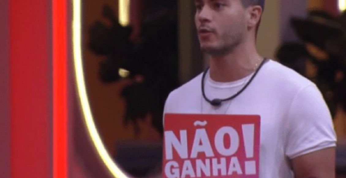 ARTHUR AGUIAR - FOTO REPRODUÇÃO DO TWITTER