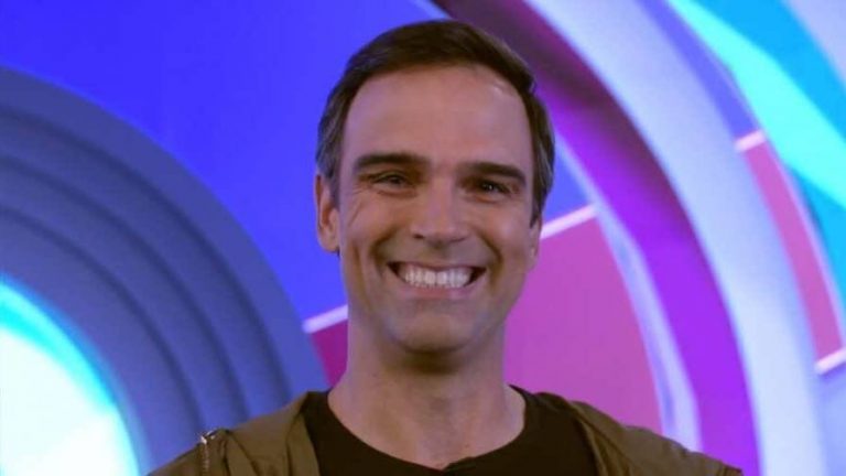 BBB22: Tadeu Schimidt faz piada e vira meme