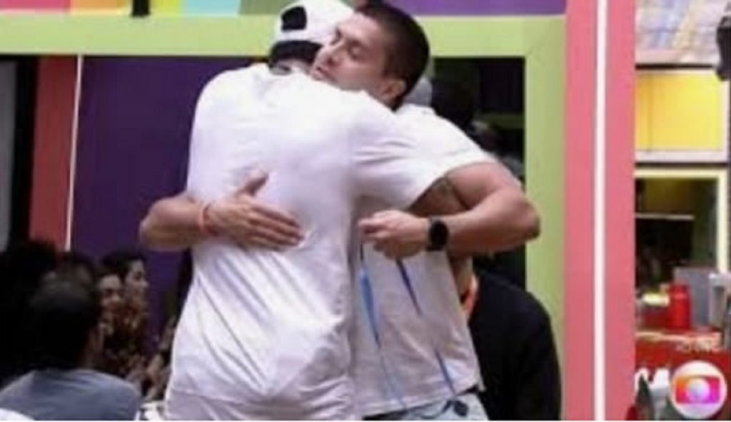 Paulo André/ Arthur Aguiar/ Reprodução do Instagram