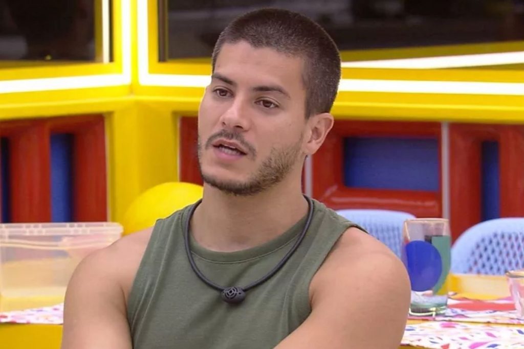 Segundo uma pesquisa feita pela UOL, o ator Arthur Aguiar é o finalista mais rejeitado da história do BBB