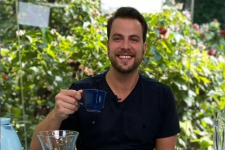 Arthur Aguiar recebe alfinetada de Gustavo: "chorando de barriga cheia"