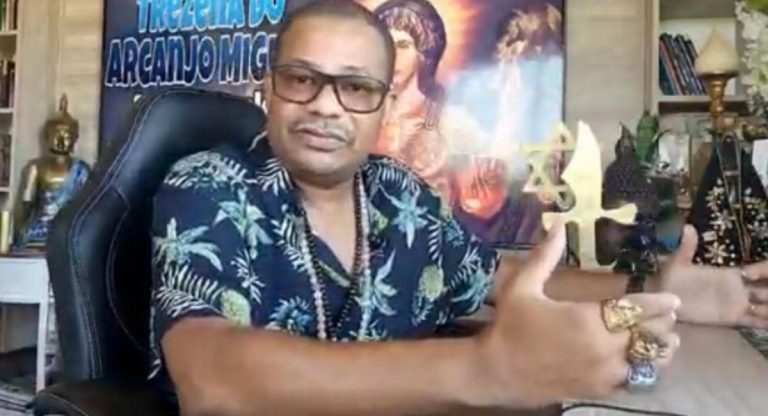 Mestre José faz revelações para Pedro Scooby e Arthur Aguiar. (Reprodução/Instagram)