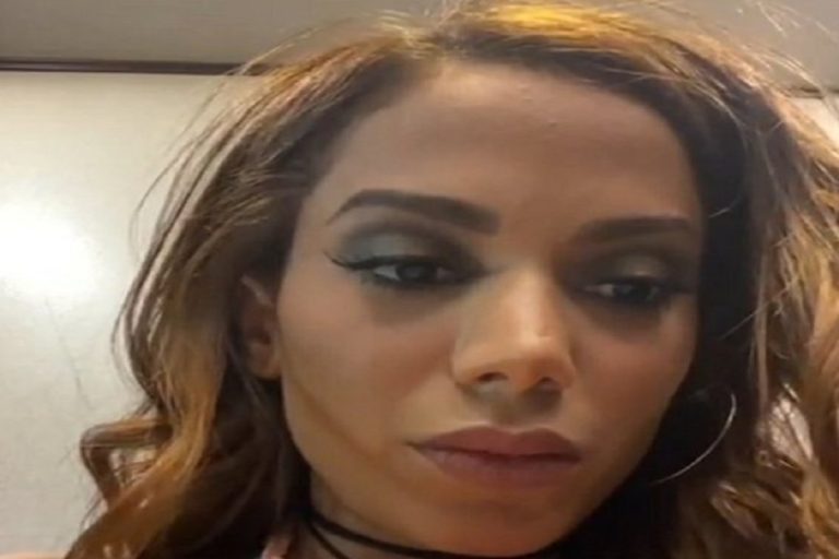 ANITTA - REPRODUÇÃO TWITTER