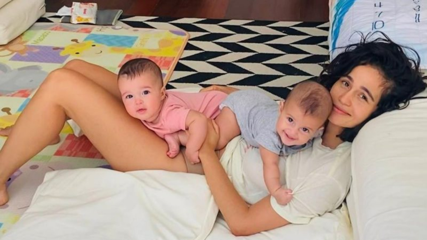 Foto: Nanda Costa com as filhas / Reprodução: Instagram