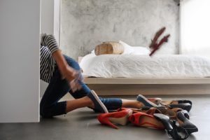 Como limpar guarda-roupa, passo a passo para deixar este item completamente pronto (Foto: Canva Pro)