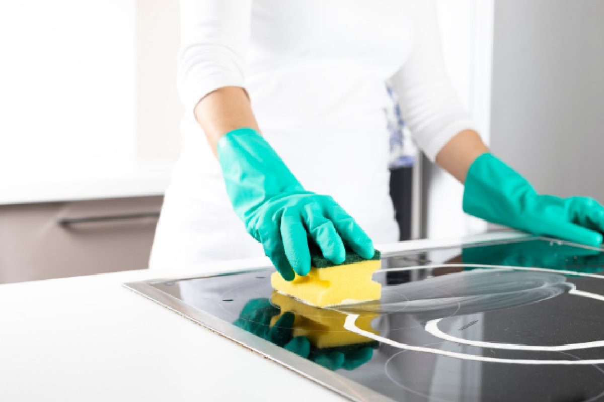 Como limpar cooktop de indução, passo a passo perfeito para higienizar o eletrodoméstico (Foto: Canva Pro)