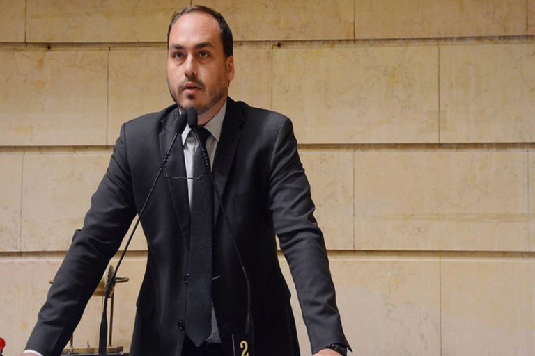 Carlos Bolsonaro faz sessão remota e câmara decide por sigilo - Foto Caio César / Divulgação / CMRJ