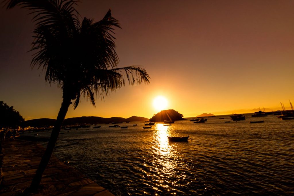Quais os melhores destinos para férias na Região dos Lagos no Rio de Janeiro