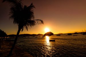 Quais os melhores destinos para férias na Região dos Lagos no Rio de Janeiro