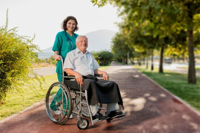 Educação de Campos divulga resultado de processo seletivo para cuidadores e mediadores