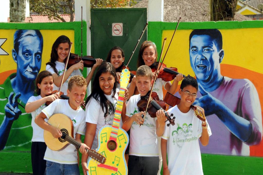 Instituto Zeca Pagodinho cria projeto de incentivo para moradores da Baixada Fluminense criarem curtas metragens