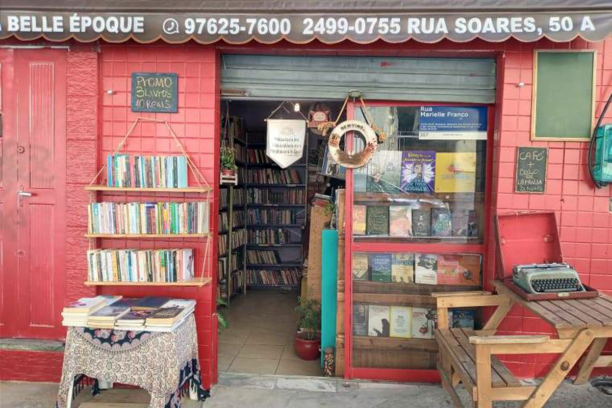 Livraria carioca foi destruída por incêndioLivraria carioca foi destruída por incêndio