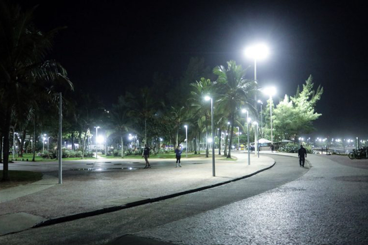 75% da cidade do Rio de Janeiro coberta de led através do programa Luz Maravilha