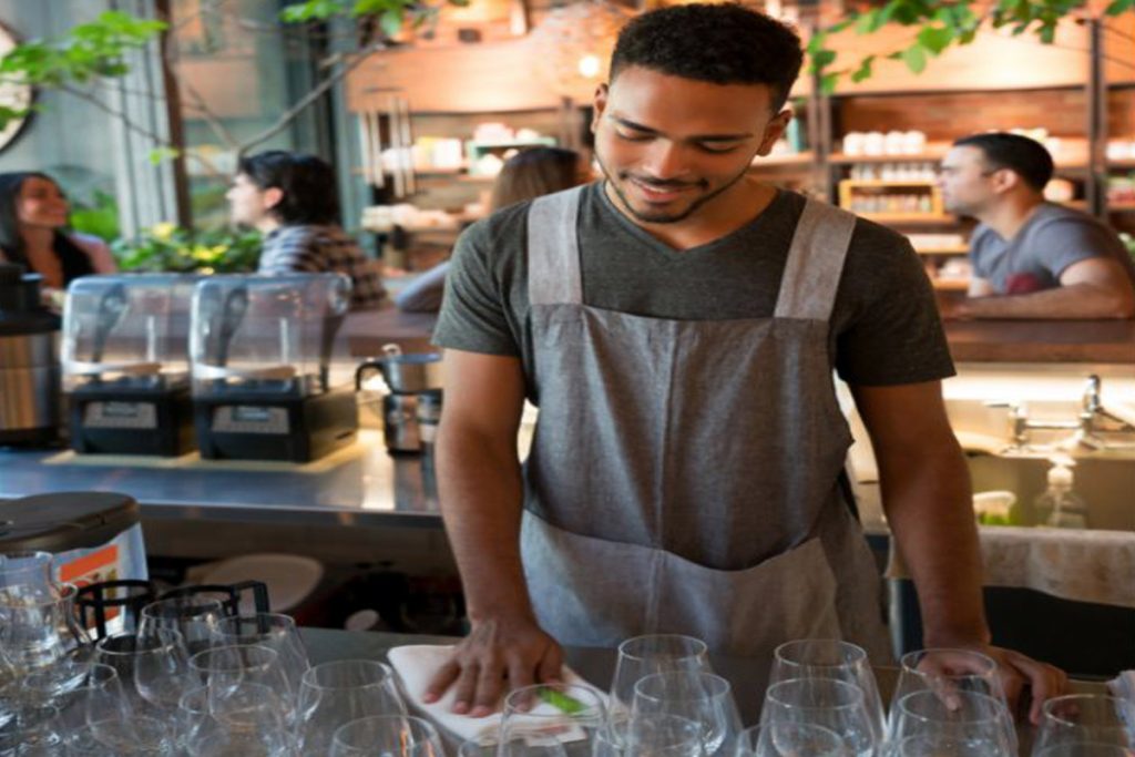 Rio de Janeiro criou uma média de 7.100 novos empregos formais por mês desde janeiro de 2021