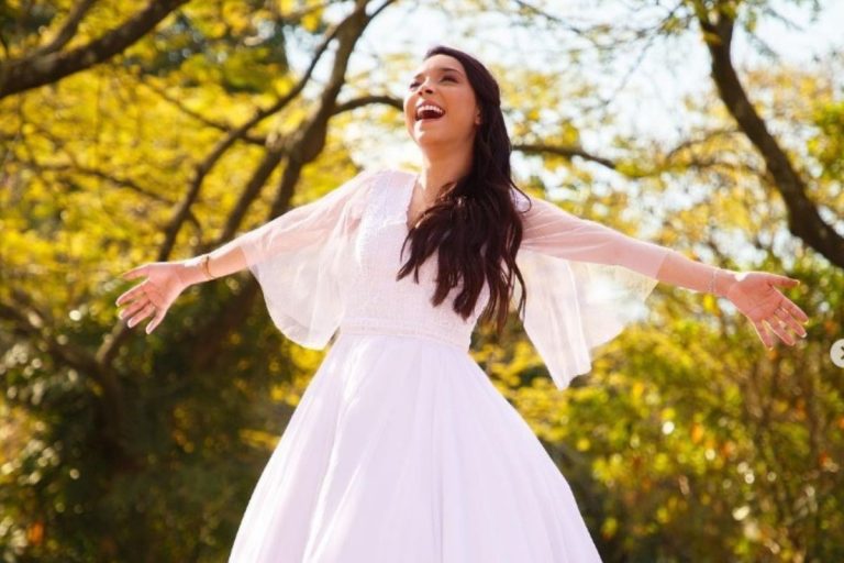 O que realmente aconteceu no culto de Catanduva? Vitória Souza conta tudo sobre sua experiência com o pastor; leia!