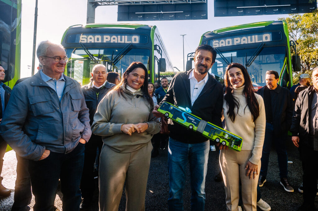 Ônibus elétricos em SP irão economizar 20 mi de litros diesel, diz Nunes. Imagem: Leon Rodrigues_PrefSP Ônibus elétricos em SP irão economizar 20 mi de litros diesel, diz Nunes. Imagem: Leon Rodrigues_PrefSP