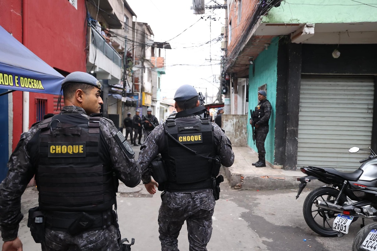 Paraisópolis: PM retira lombadas irregulares após ação contra tráfico. Imagem: Divulgação Polícia Militar