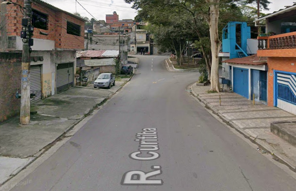 Adolescentes atropelam criança de 4 anos e caso gera revolta
