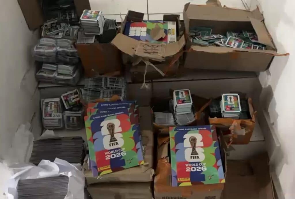 Polícia apreende 50 mil figurinhas da Copa falsificadas em SP. Imagem: Governo de SP