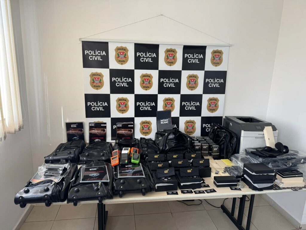 Como homem enganou ao menos 40 vítimas com produtos de luxo falsificados em SP. Imagem: Polícia Civil