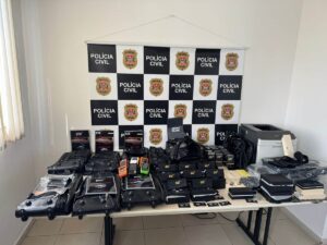 Como homem enganou ao menos 40 vítimas com produtos de luxo falsificados em SP. Imagem: Polícia Civil