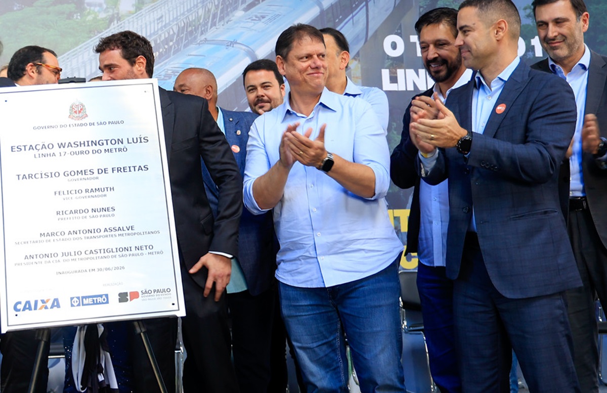 Tarcisio de Freitas recua e descarta privatização total do metrô. Imagem: João Valério/Governo do Estado SP